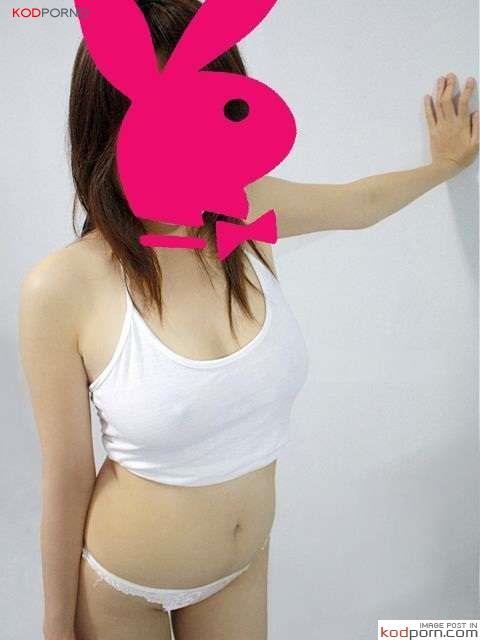 ตอนโกนขนหมอยแล้วไม่ยอมมาช่วยxxxพอโกนเสร็จเท่านั้นแหละเดินควยสั่นมาเลย