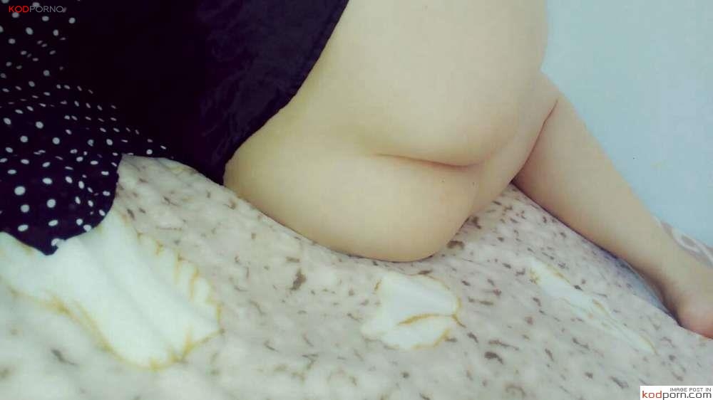 จิ๋มบ้านๆสาวขาวอึ๋มเห็นแล้วควยแข็งโป๊กอยากเย็ดให้แตกสักสามน้ำ