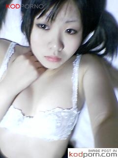 [รูปโป๊ รูปจิ๋ม] ห้องน้ำสวาท วาดลวดลายกับ 2 สาว
