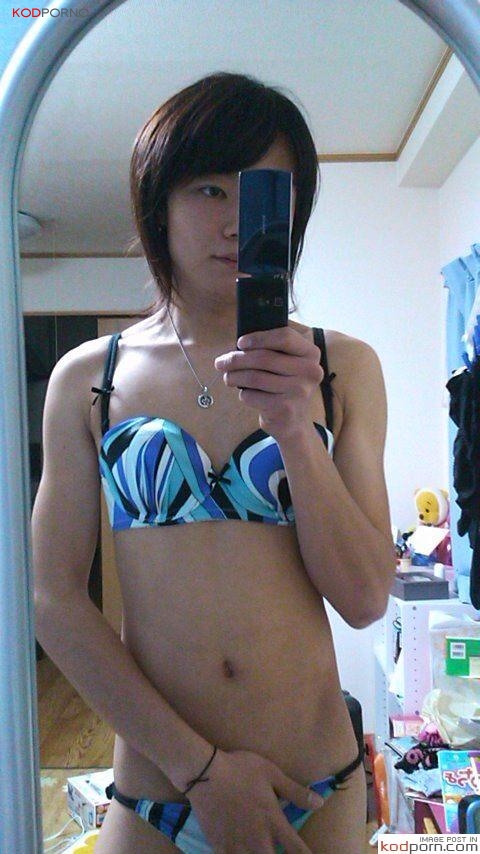 [รูปโป๊ รูปจิ๋ม] หลุด เขาว่าเป็นเด็กสุพรรณ เพื่อนมันถ่ายให้ดู