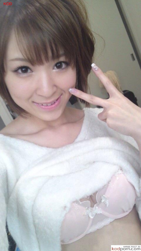 [รูปโป๊ รูปจิ๋ม] ขาวเนียนกิ๊ก เจอแบบนี้ขอบอกไม่มีหยุด