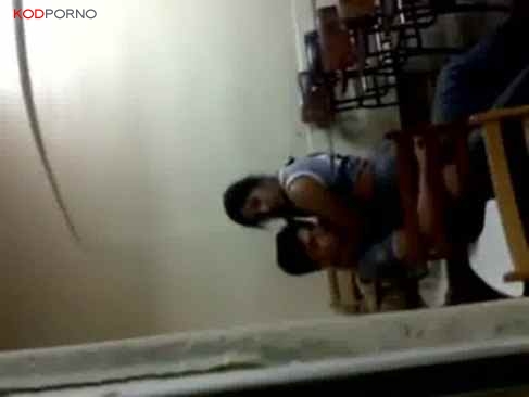 คลิปโป๊ แอบถ่ายเพื่อนเย็ดกันในห้องเรียนคาชุดพละ