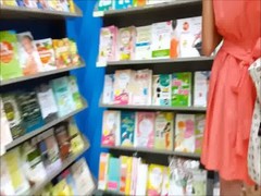 แอบถ่ายร้านหนังสือ
