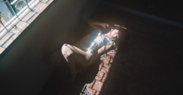 นอนเหงารอควยมาเสียว หื่นจนเยี่ยวเหนียวโอ๊ยหนูอยากแสดเตี๋ยว รูปหนังเอ็กซ์