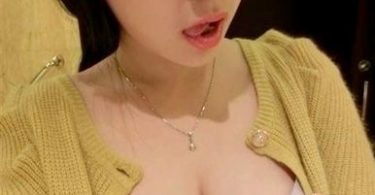นี่แค่โชว์นมนะ แหมยังหื่นขนาดนี้ถ้ามีโชว์หี คงมีคนชักว่าวตาม ภาพแอบถ่าย