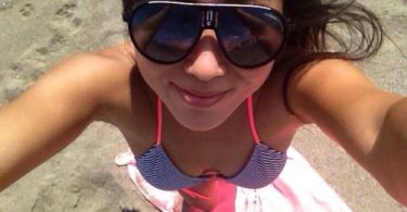 กลางแดดร้อนแรง แต่ลีลารักของเธอนั้นแรงกว่า รูปจากหนังx