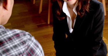 พนักงานสาวอยากอัพตำแหน่ง มาจัดเสียวที่บ้านผู้จัดการ เงินมาหีอ้า รูปจากหนังโป๊