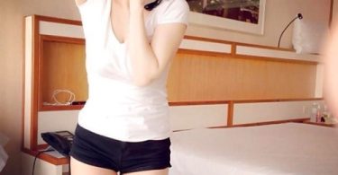 ตูดกลมๆนมโตๆหีไร้หมอยด้วยสิ สาวแบบนี้ดูดีน่าเย็ด ภาพแอบถ่าย