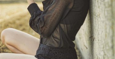 ลีลาเด็ดช่างภาพสาว อยากจ้างไปถ่ายแบบสองต่อสองในห้องนอน ภาพแอบถ่าย