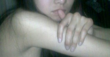 เย็ดน้องสาวเพื่อน น้องสาวเพื่อนคนสวยอยุ่บ้านคนเดียว ข่มขืน