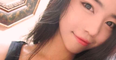 สาวสวยตาคม ขนดก ถึงนมหนูจะเล็กแต่เย็ดไม่เป็นรองใคร ภาพโป๊