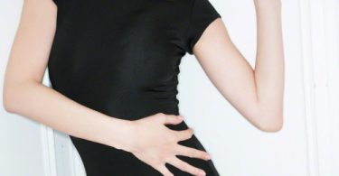 สาวเสื้อผ้าชุดดำ ลึกลับน่าล้วงลึก แลบเลียลงลิ้นให้สิ้นสงสัย โชว์หี