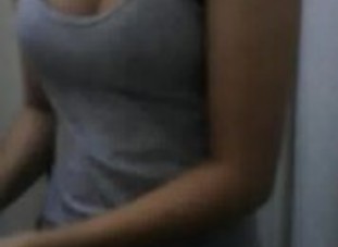 ตั้งกล้องโชว์ในห้องน้ำ