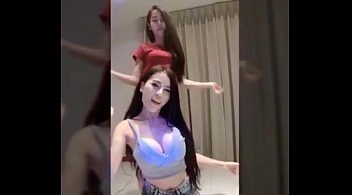 คลิปเต้นโชว์